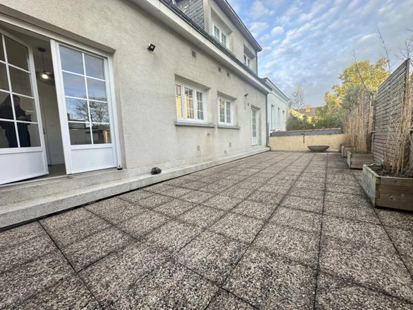 Appartement T3 de charme au cœur du triangle d’Or d’Angers avec terrasse de 55m²