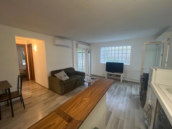 Le Cannet, 3P de 42.5m², trois balcons, parking et cave.