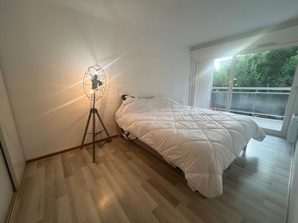 Le Cannet, 3P de 42.5m², trois balcons, parking et cave.