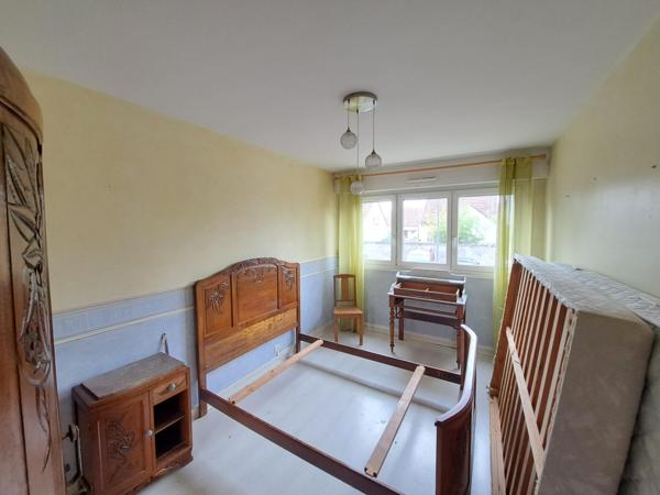 Appartement T4 de 77.86m² à rafraîchir proche hôpital