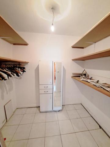 Appartement T4 de 77.86m² à rafraîchir proche hôpital