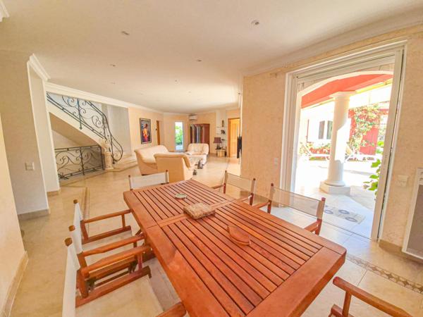 Maison à vendre  6 pièces - 192 m2 CAVALAIRE SUR MER - 83