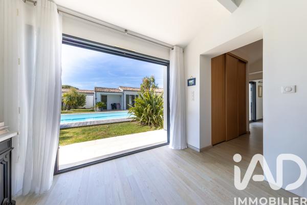 Maison à vendre 6 pièces 219 m² Sainte-Marie-de-Ré