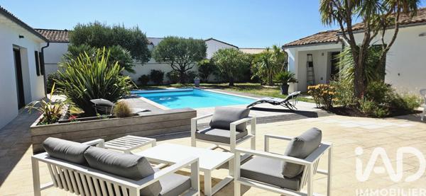 Maison à vendre 6 pièces 219 m² Sainte-Marie-de-Ré