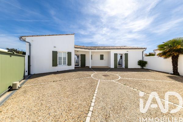 Maison à vendre 6 pièces 219 m² Sainte-Marie-de-Ré