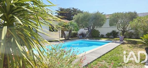 Maison à vendre 6 pièces 219 m² Sainte-Marie-de-Ré