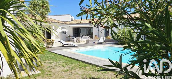 Maison à vendre 6 pièces 219 m² Sainte-Marie-de-Ré