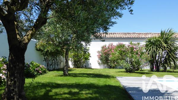 Maison à vendre 6 pièces 219 m² Sainte-Marie-de-Ré