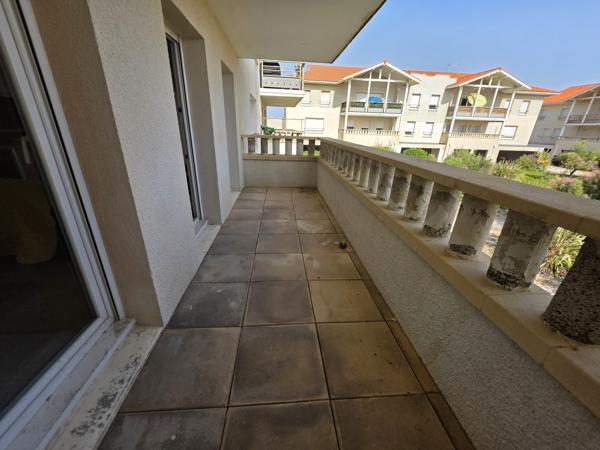 Appartement
         2 pièces
        - 47 m² 220 000 € *
