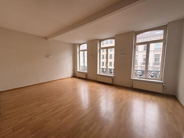 A louer, Appartement T3 rue nationale à côté du square FOCH