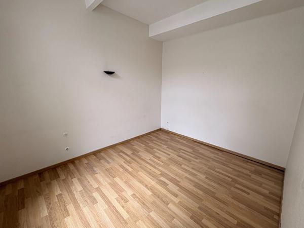 A louer, Appartement T3 rue nationale à côté du square FOCH