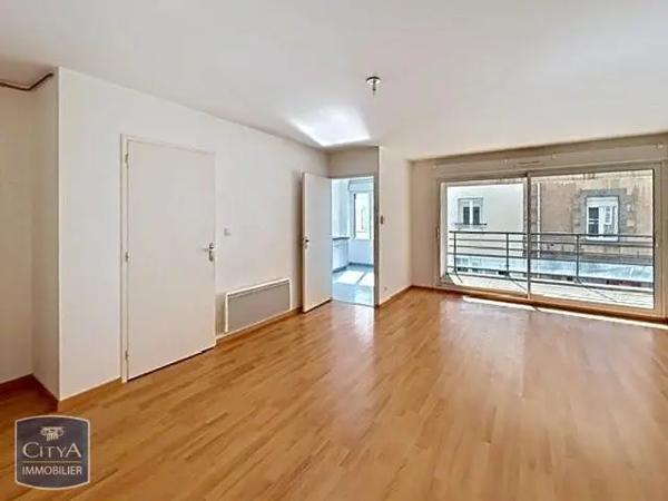 Appartement à louer 3 pièces 77.36m² Saint-Brieuc (22000)