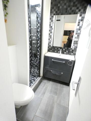 Pinède. Appartement 2 pièces loggia en rez-de-jardin