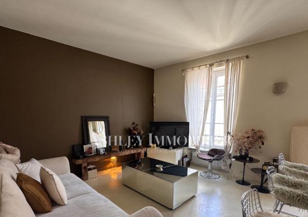 APPARTEMENT AVEC TERRASSE CENTRE VILLE LA ROCHELLE