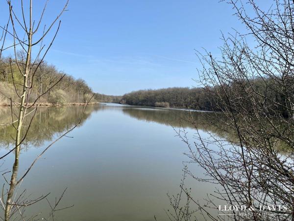 ÉTANG DE MOTTEUX Domaine Historique Exceptionnel - 8 hectares Département du Loiret - À 1h de Paris