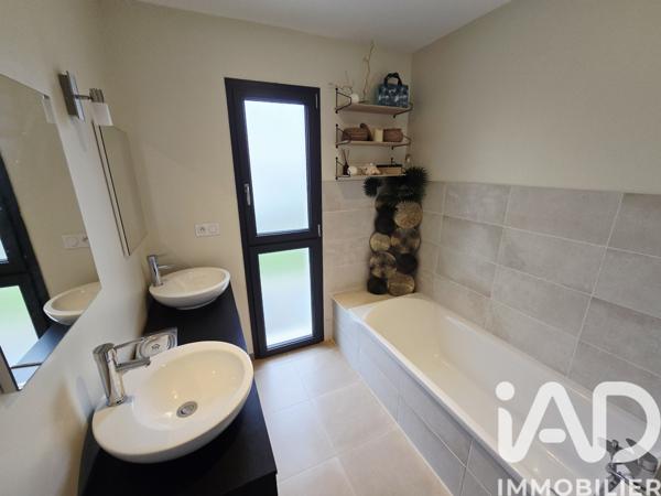 Maison à vendre 4 pièces 95 m² Tonnay-Charente