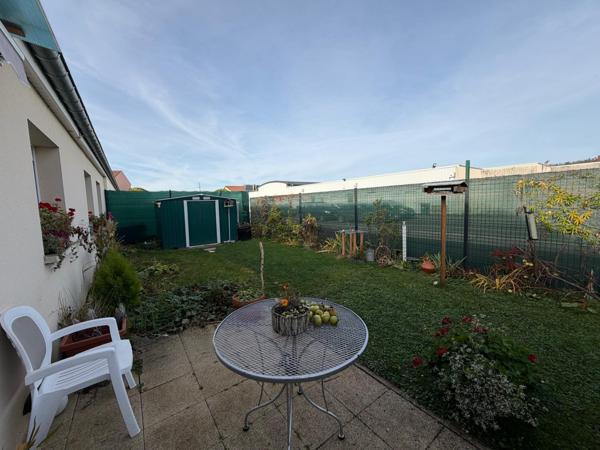 Plain pied récent à deux pas du centre ville .