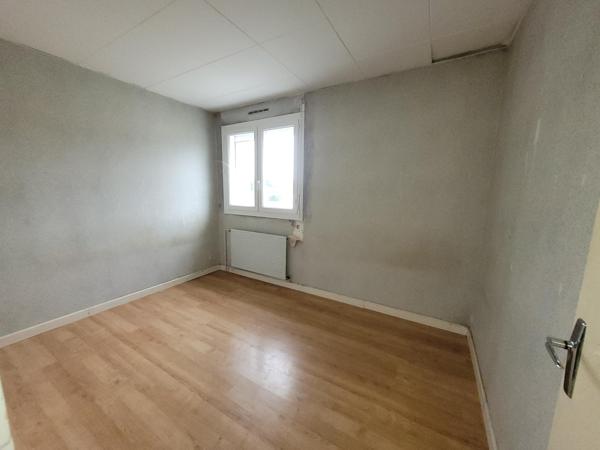 IMMEUBLE RAPPORT +Jardin+Parkings (+50% à rénover)