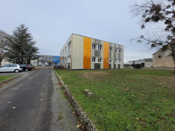 IMMEUBLE RAPPORT +Jardin+Parkings (+50% à rénover)