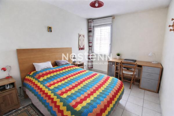 CENTRE VILLE : Prox t10 - T3 -  68m² - Saint-Fons - Commerces -LOGGIA SANS VIS A VIS -GARAGE
