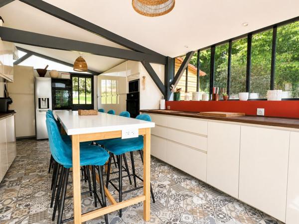 Maison avec piscine à Saint-Sauveur, 10 mins de Bergerac