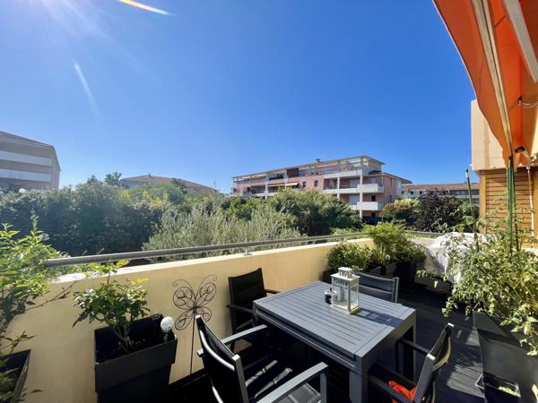 Chateau gombert (13013) VENDRE – Superbe duplex 3 pièces refait à neuf de 72,5 m² avec grande terrasse et garage à Château-Gombert