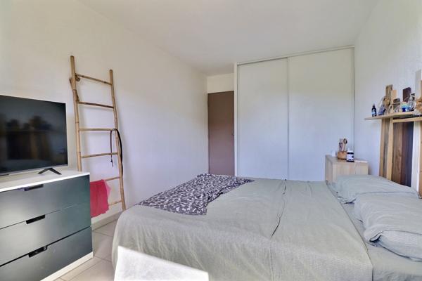 Chateau gombert (13013) VENDRE – Superbe duplex 3 pièces refait à neuf de 72,5 m² avec grande terrasse et garage à Château-Gombert