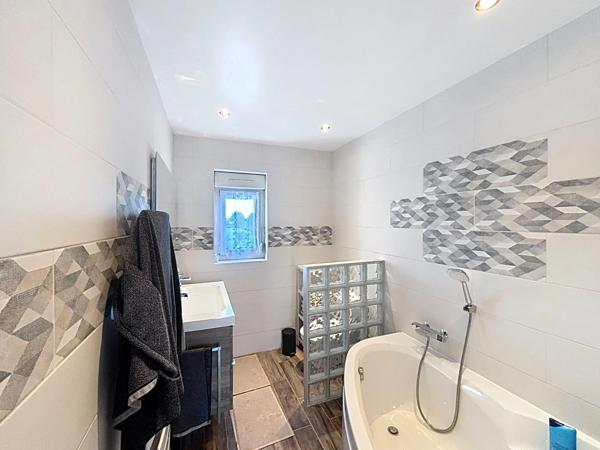 Maison à vendre 5 pièces TINQUEUX (51)
