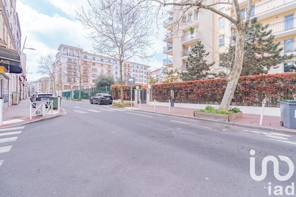 Appartement 2 pièces de 42 m² à Montrouge (92120)