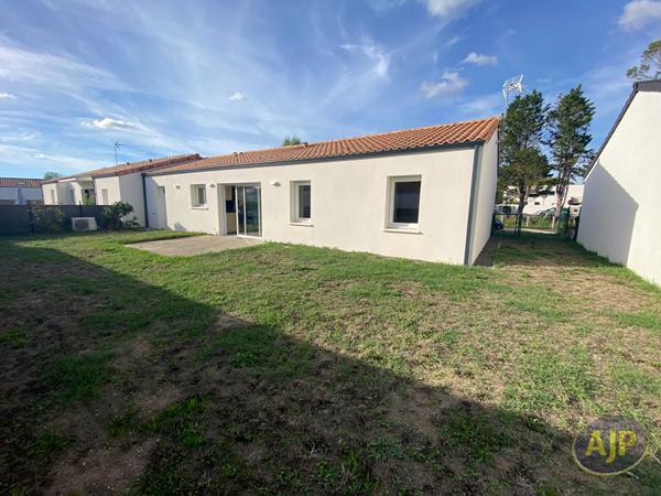 Maison à louer Challans : 4 pièces, 83m² avec 3 chambre(s) à 950€ - AJP Immobilier Challans