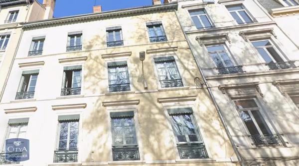 Appartement à louer 3 pièces 90m²