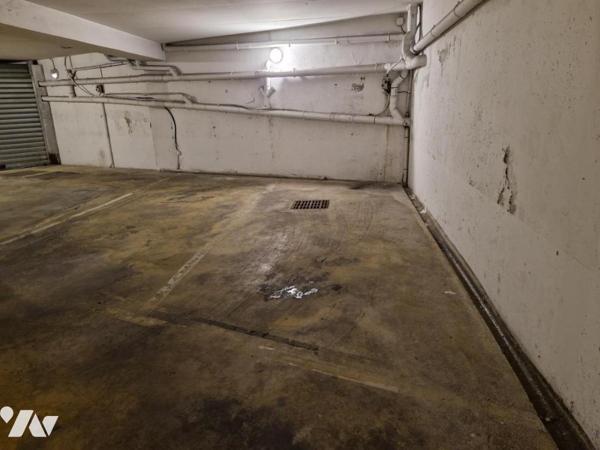 Place de stationnement - Place Clémenceau