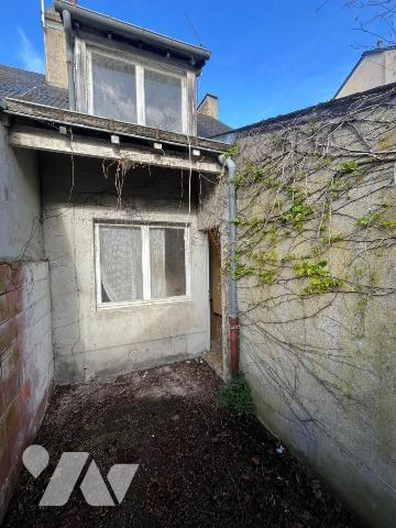 Maison à rénover intégralement avec jardin 