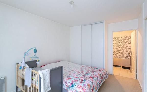 Appartement à vendre    2 pièces • 41,63 m2 La Garenne-Colombes