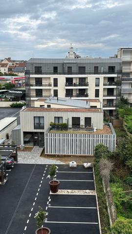 ? Opportunité Unique à Meaux : Superbe Duplex Dernier Étage avec Vue Exceptionnelle ?