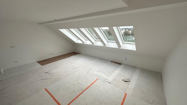 ? Opportunité Unique à Meaux : Superbe Duplex Dernier Étage avec Vue Exceptionnelle ?