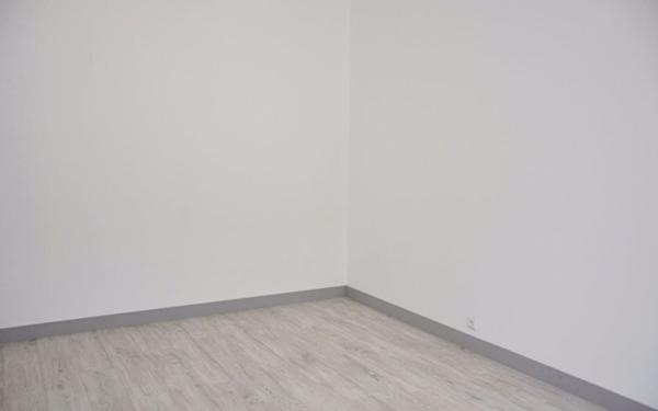 Appartement à louer    3 pièces •  Mézières-sur-Seine