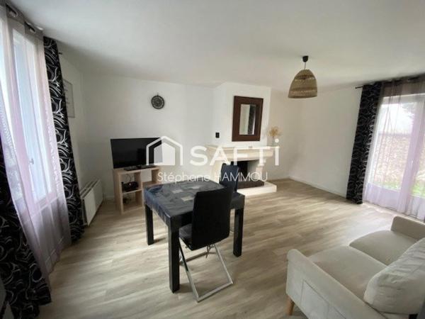 Maison avec jardin. Intérieurs entièrement rénovés