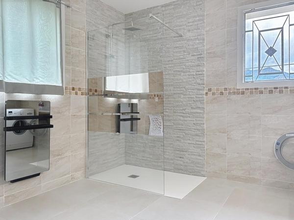 Rare: maison neuve, pratique et économe au cœur des Pyrénées