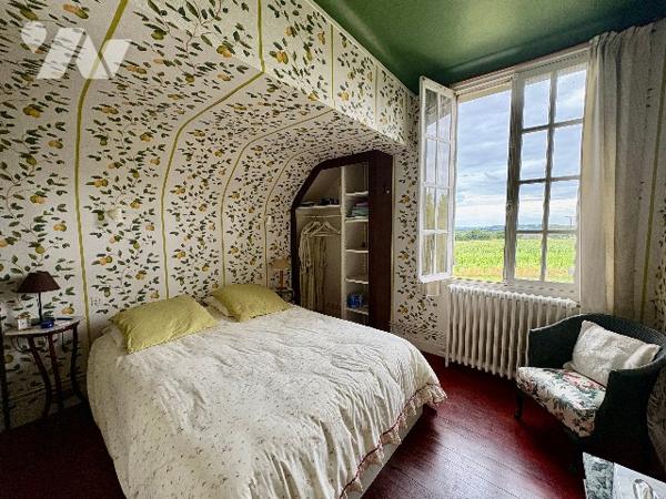 BELLE PROPRIETE DE CHARME AVEC 1.4 HA DE TERRAIN