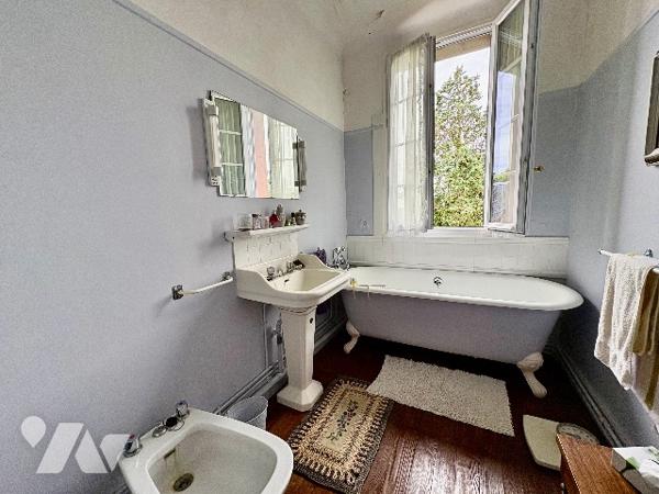 BELLE PROPRIETE DE CHARME AVEC 1.4 HA DE TERRAIN