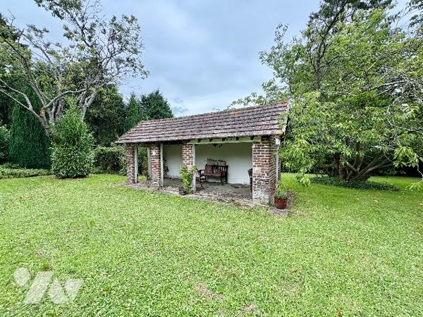 BELLE PROPRIETE DE CHARME AVEC 1.4 HA DE TERRAIN