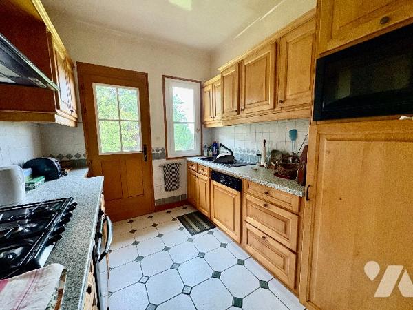 BELLE PROPRIETE DE CHARME AVEC 1.4 HA DE TERRAIN