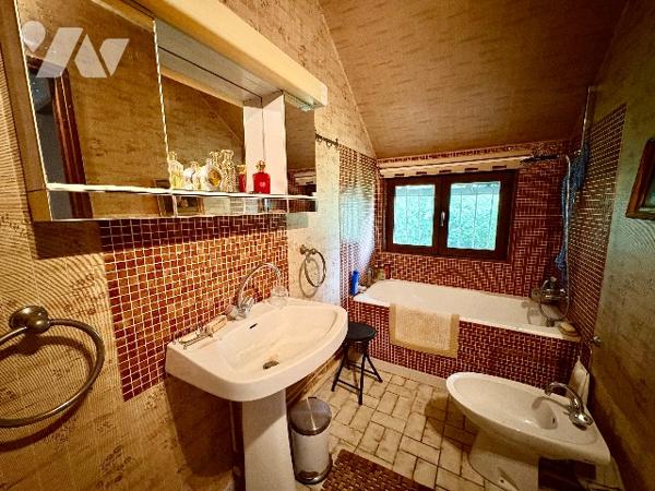 BELLE PROPRIETE DE CHARME AVEC 1.4 HA DE TERRAIN