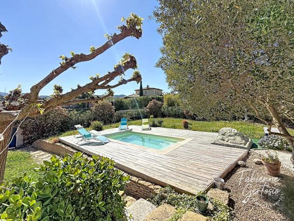 La Seyne-sur-Mer ! Maison bioclimatique  de 2010 sur terrain de 1015m2 avec piscine