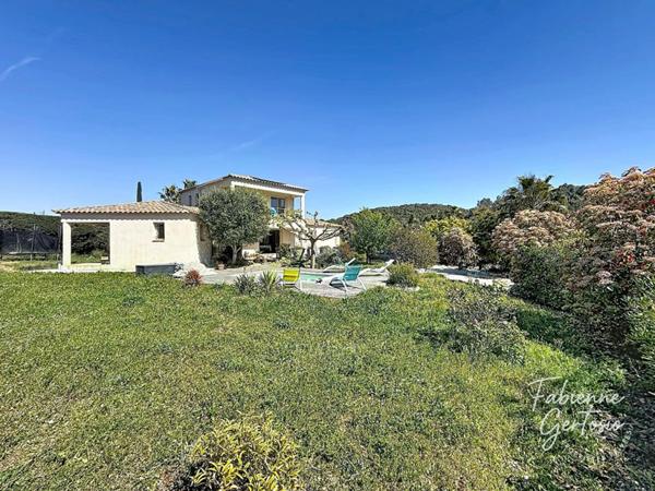 La Seyne-sur-Mer ! Maison bioclimatique  de 2010 sur terrain de 1015m2 avec piscine