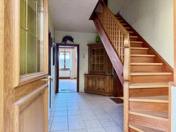 Authentique corps de ferme dans village viticole