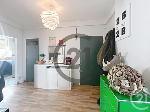 Appartement à vendre  4 pièces - 76,97 m 2   FONTAINEBLEAU  - 77