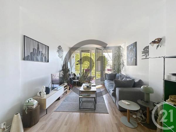 Appartement à vendre  4 pièces - 76,97 m 2   FONTAINEBLEAU  - 77