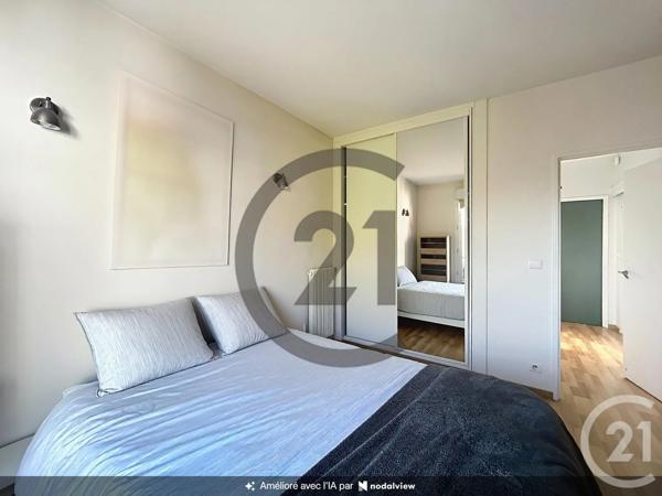 Appartement à vendre  4 pièces - 76,97 m 2   FONTAINEBLEAU  - 77